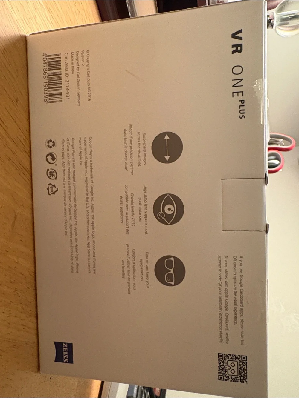 VR One Plus Virtual Reality Headset — Black and White